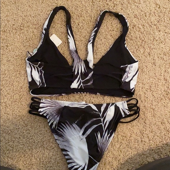 Lspace Shadow Palm Rylie Top and Low Down Bottoms - Picture 6 of 6